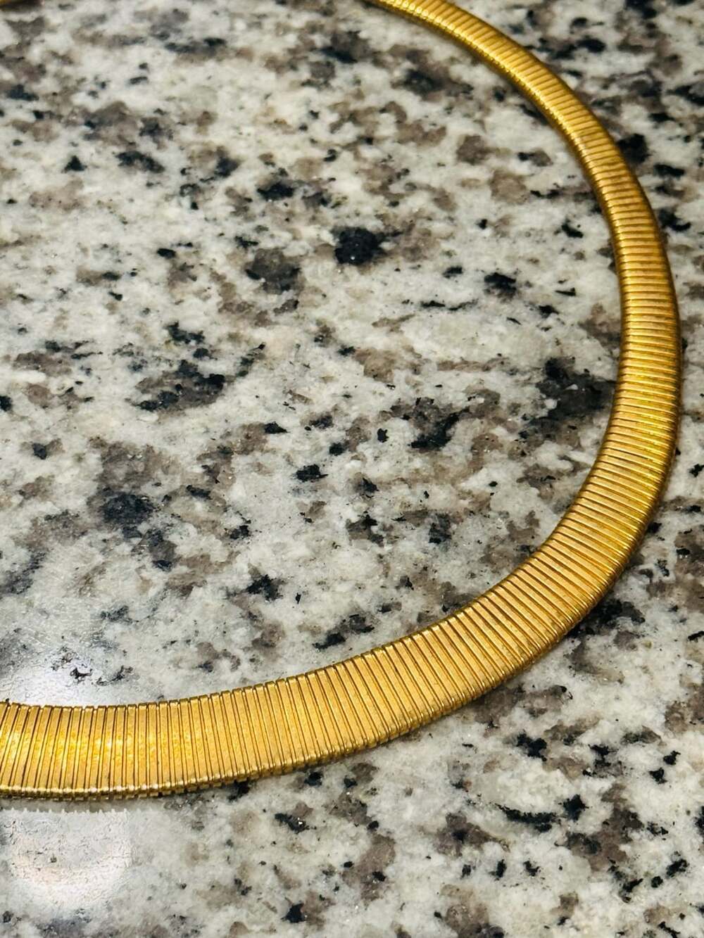 Vintage Gold Tone Omega Link Choker Necklace Collar - Picture 3 of 7